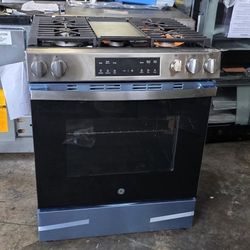 NEW GE GAS RANGE SLIDE IN STAINLESS STEEL WITH AIR FRY AND CONVECTION OVEN 