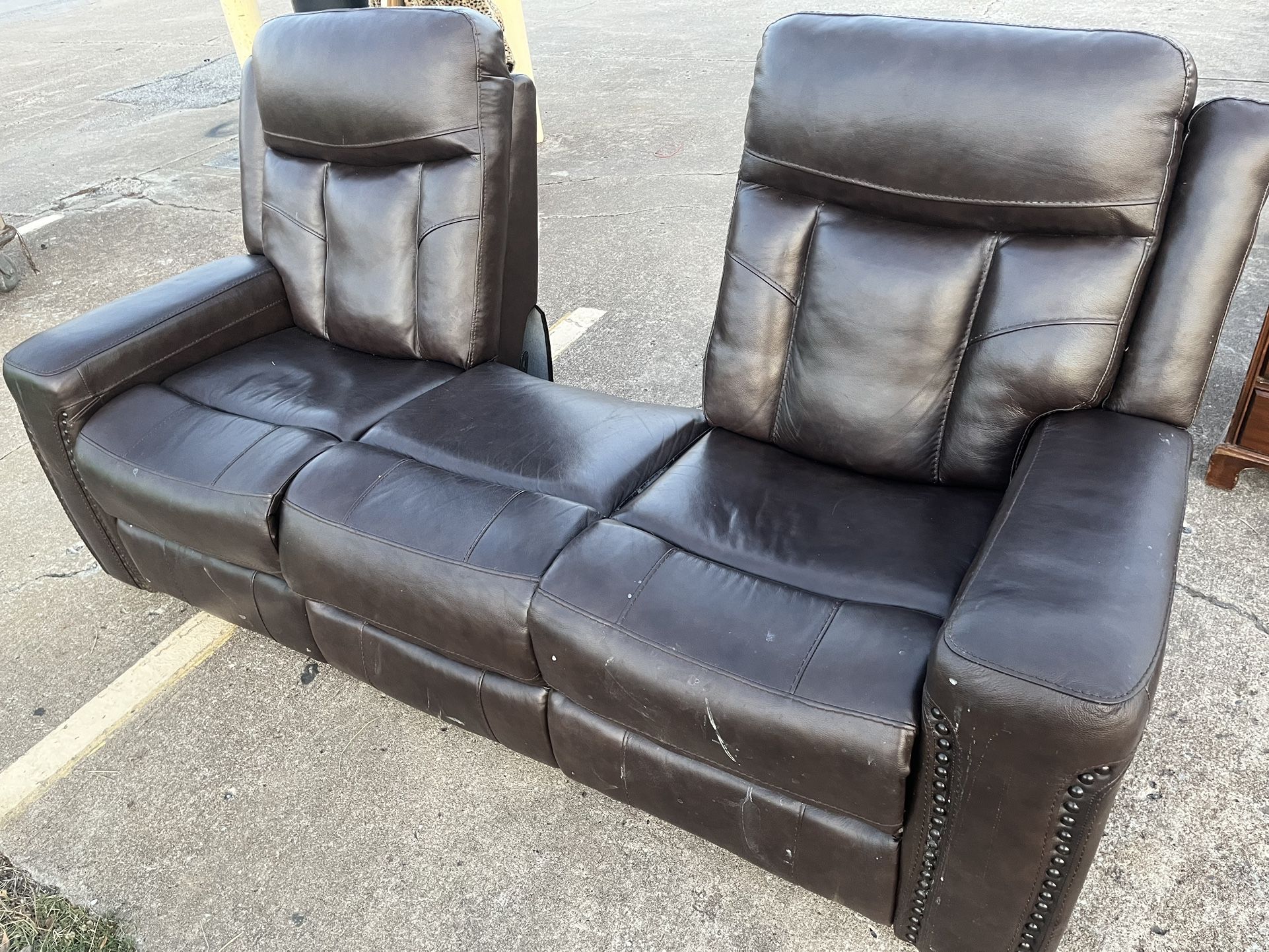 RECLINER COUCH