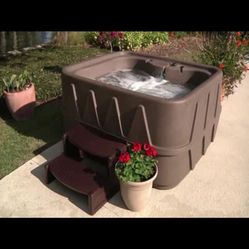 Hot Tub/ Jacuzzi