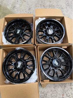 20 Inch Rims 6x139.7 or 135