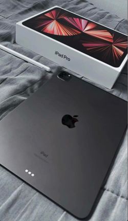 Apple iPad Pro 7th generation.