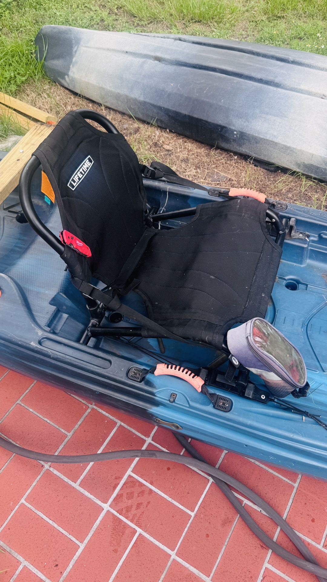 Teton pro 116 Lifetime Fishing kayak