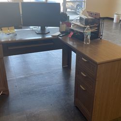 Office Desk With Chair 