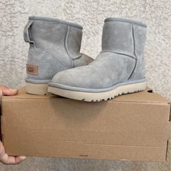 Women’s UGG Classic Mini II Boot