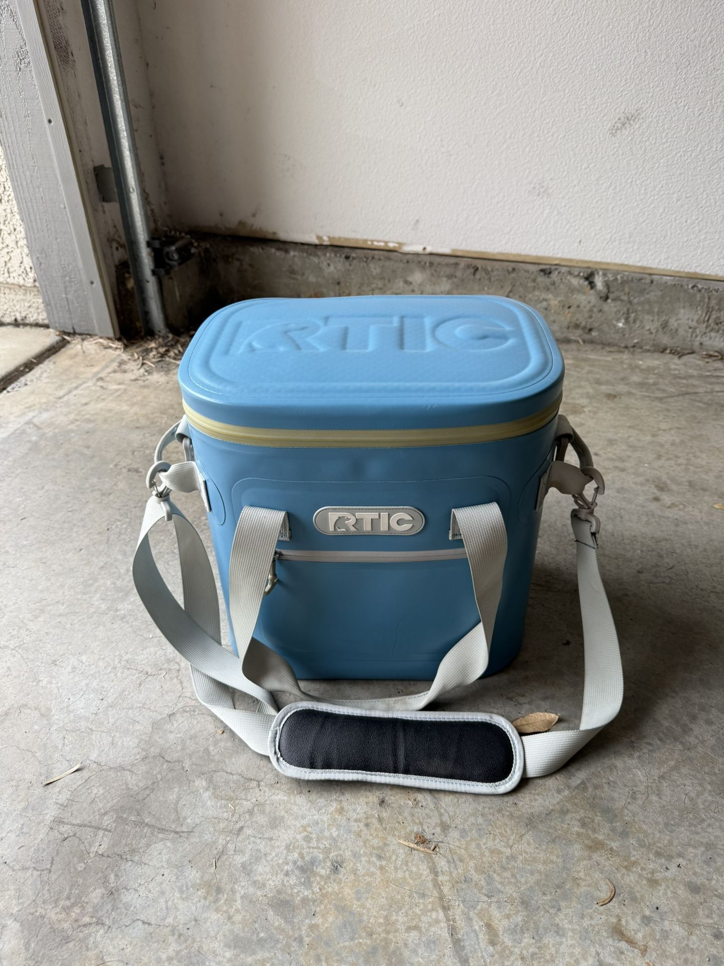 RTIC Cooler