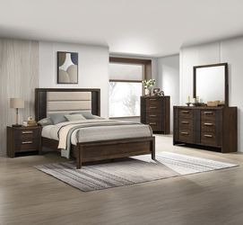 Sale... Sale... 4 pc Casual Transitional King Bedroom set