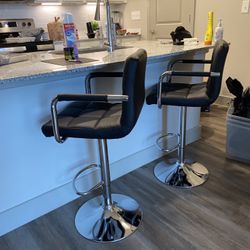 $199 Gorgeous Adjustable Set Bar Stools