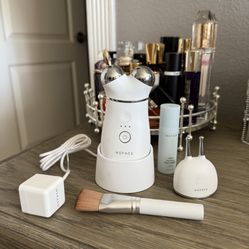 NUFACE TRINITY+ Microcurrent Facial Device Kit - FDA Cleared Face Sculpt