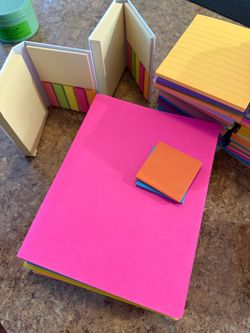 Post its multi size and color