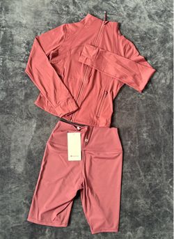 Lululemon define set with short