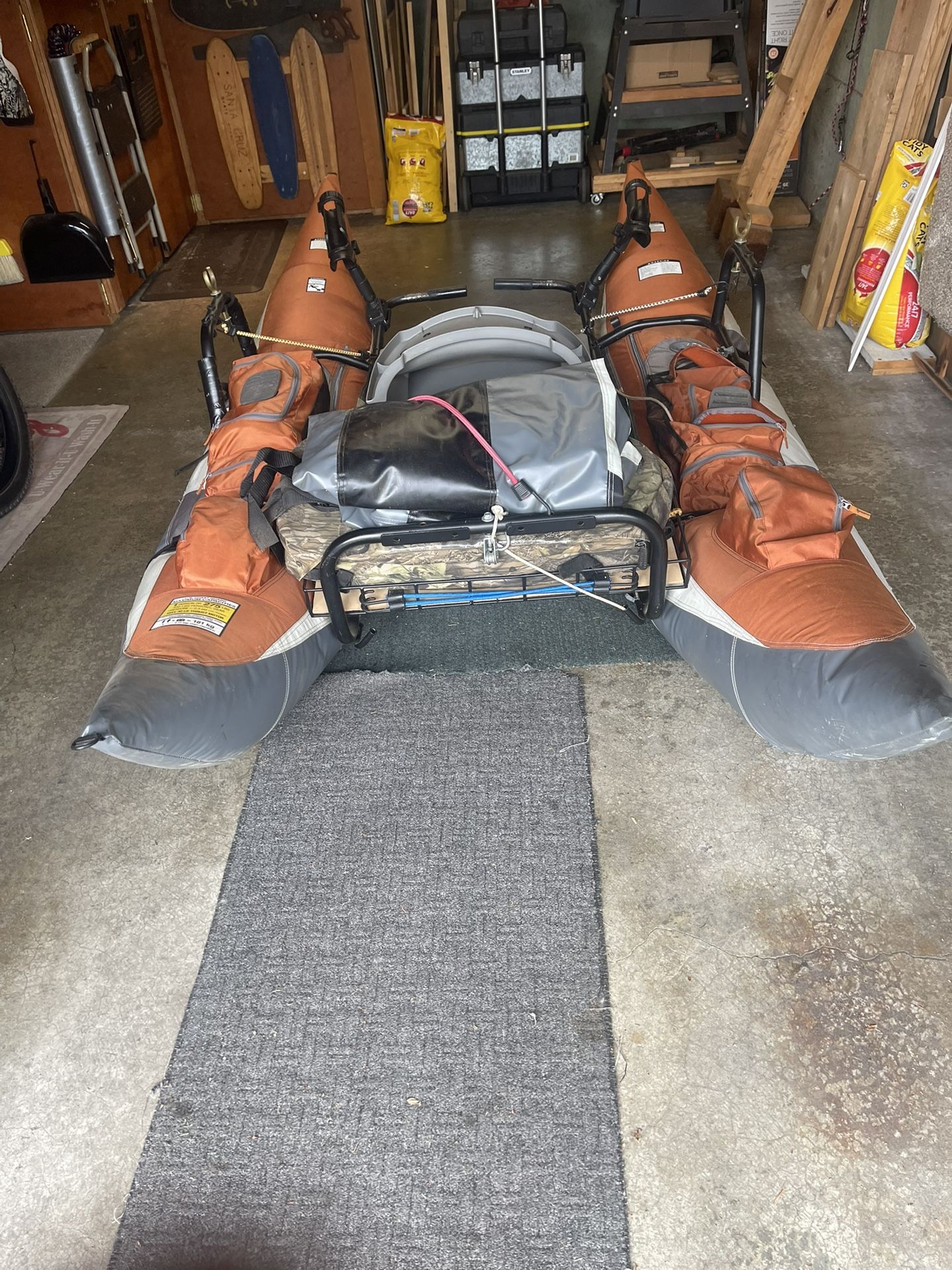 Pontoon Boat 