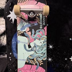 Lizzie Armanto Full Design Skateboard - Carved Grip