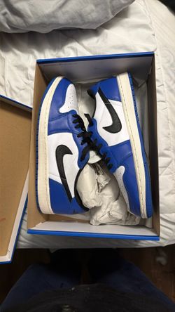 Jordan 1 Low Royal