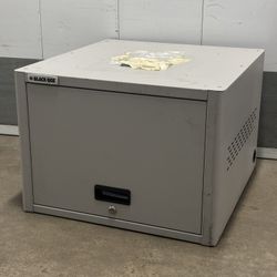 BlackBox UD10KP 10-Unit iPad, Chromebook Tablet, & Laptop Locker
