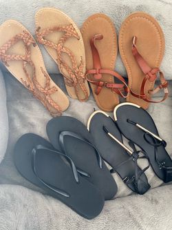Lot of 4 Women's Sandals and Flip Flops