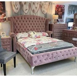 new queen size bed frame  - matterss sold separately 