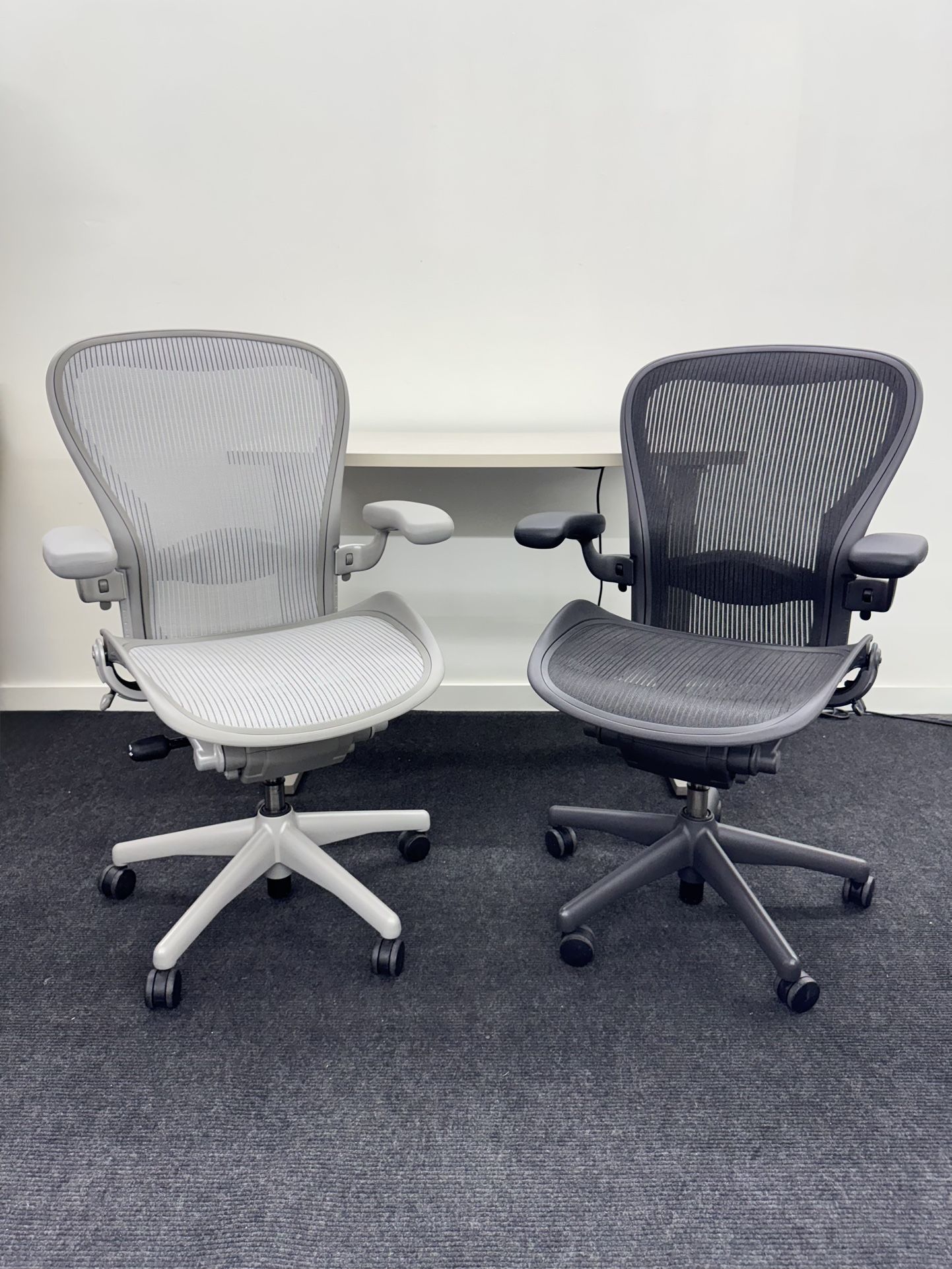 LIKE NEW MILLER CLASSIC AERON OFFICE CHAIRS SIZE C FULLY LOADED WITH LUMBAR SUPPORT! 