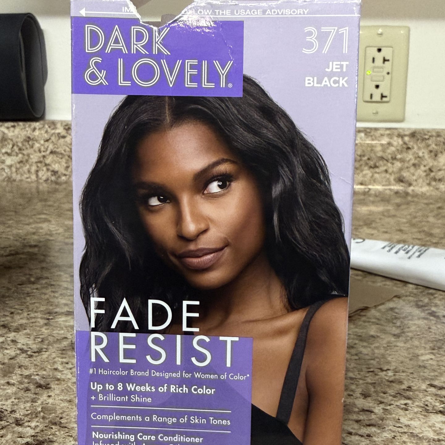 Dark & Lovely Fade Resist Permanent Hair Color kit (Located in Warwick, RI)