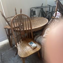 Kitchen Table Oak W 4chairs &1 Insert Leaf