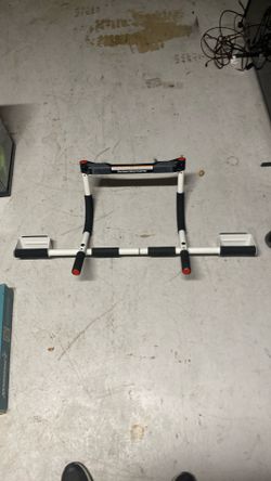 Pull Up Bar