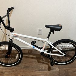 2019 Haro Leucadia 20” Freestyle And Race Bike