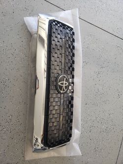 2018 Toyota Front Grille with Chrome Trim