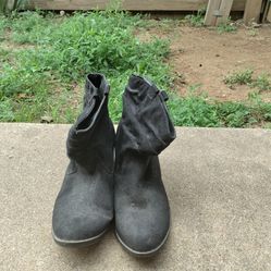 Black Leather Size 8 Women's Booty Heels