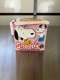 Vintage snoopy jack in the box.