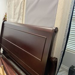 King Size And Queen Size Bed Frame with Slatted Headboard