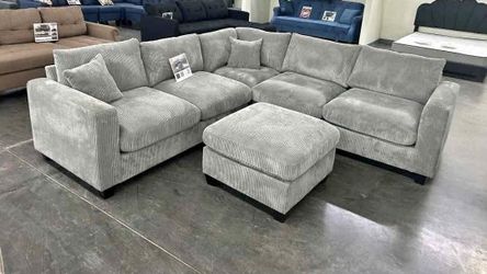 BRAND NEW 4PCS SECTIONAL SOFA SET WITH OTTOMAN AND ACCENT PILLOW INCLUDED $549