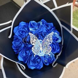 Ramo Buchón/Ribbon Roses