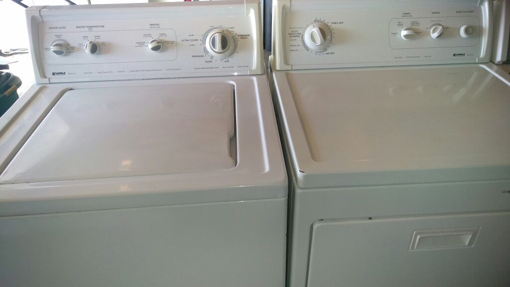 Washers dryers good workin kenmore