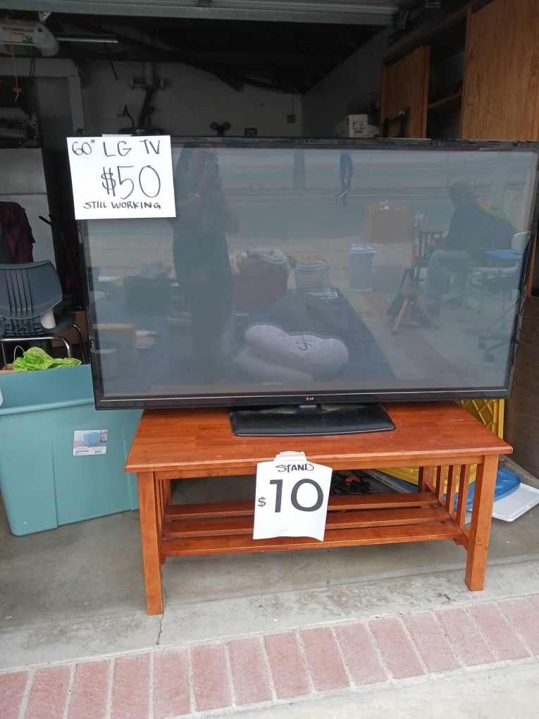 60' LG Tv