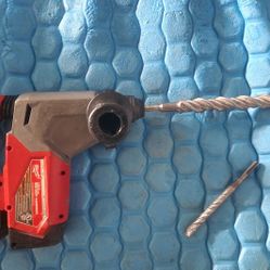 M18 MILWAUKEE CORDLESS ROTARY PLUS HAMMER DRILL 