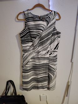 Taylor Black/White Sheath Dress