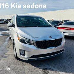2016 KIA Sedona