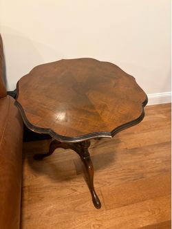 Vintage Wood Scalloped Edge Side Table