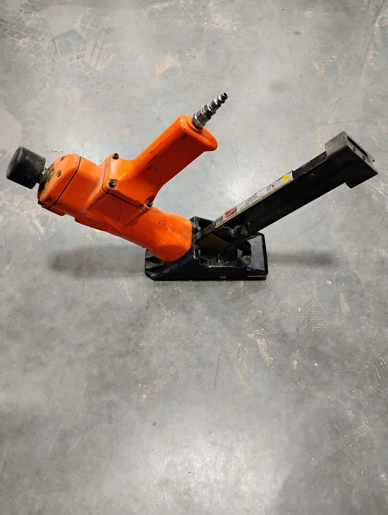 Hardwood Flooring Stapler/Nailer