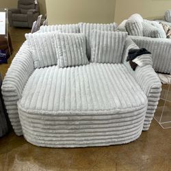 Pasadena Fog Oversized Chaise Lounge