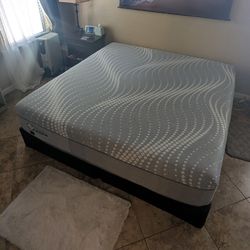 Sealy Posturpedic King