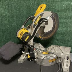 DEWALT DW716 120V 15 AMP Double Bevel Compound 12” Corded Miter Saw. Fast Ship!