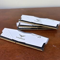 White RGB DDR4 PC Ram 32GB