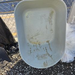 Wheels barrels carretillas