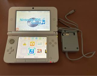 Nintendo 3DS XL LL Soft Pink (charger, case included)