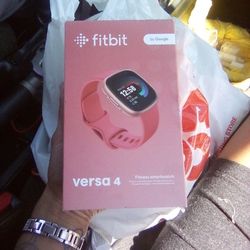 Fitbit Versa 4