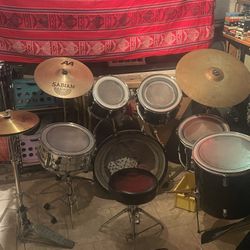 Remo Drum Set 