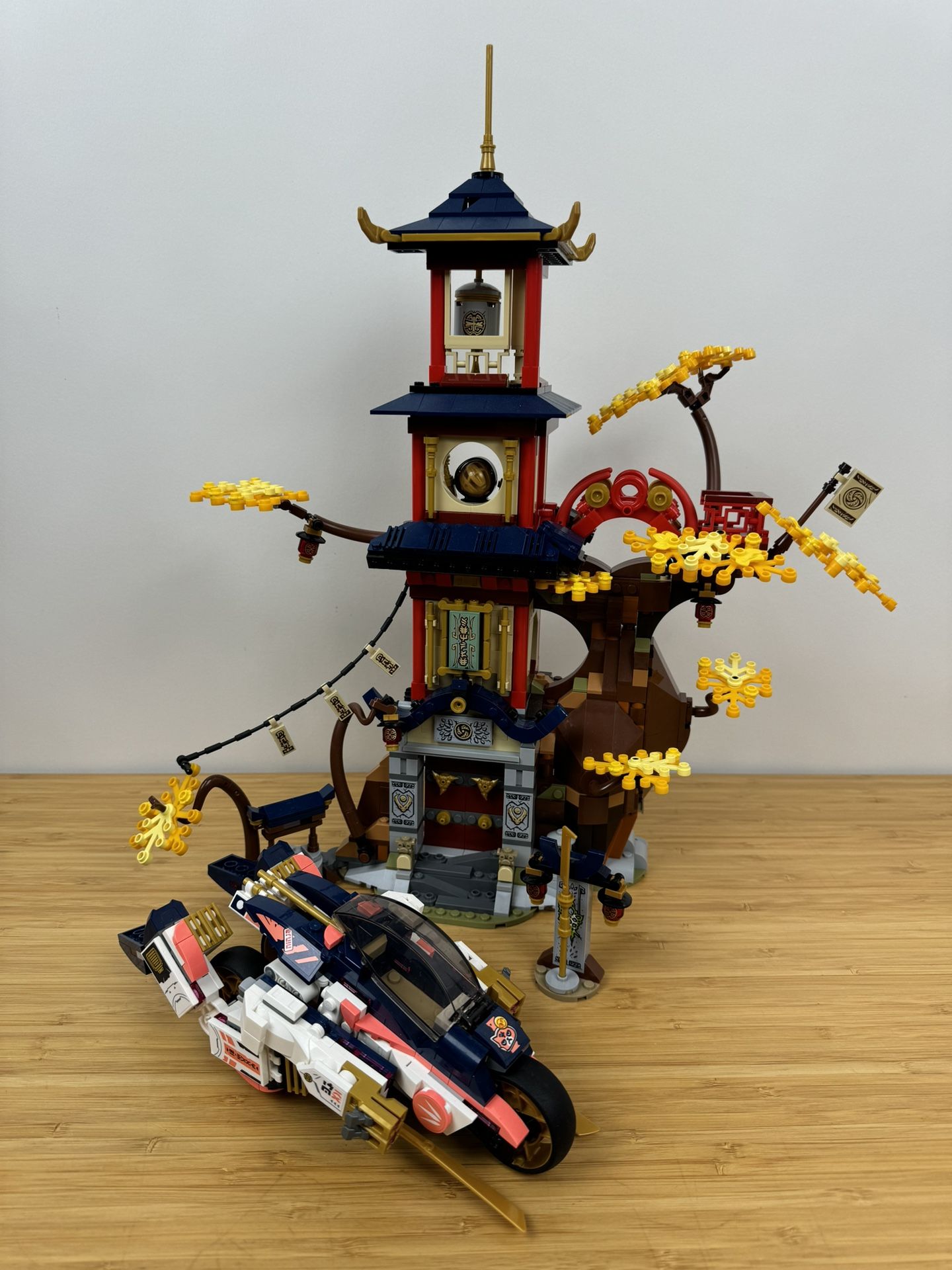 LEGO Ninjago Dragons Rising 71795 Temple of the Dragon Energy Cores & 71792 Sora’s Transforming Mech Bike