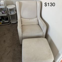 Carters by Davinci Swivel With Storage Ottoman