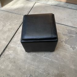 Stow leather Storage Ottoman