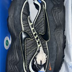 Undefeated Nike Spiridon 